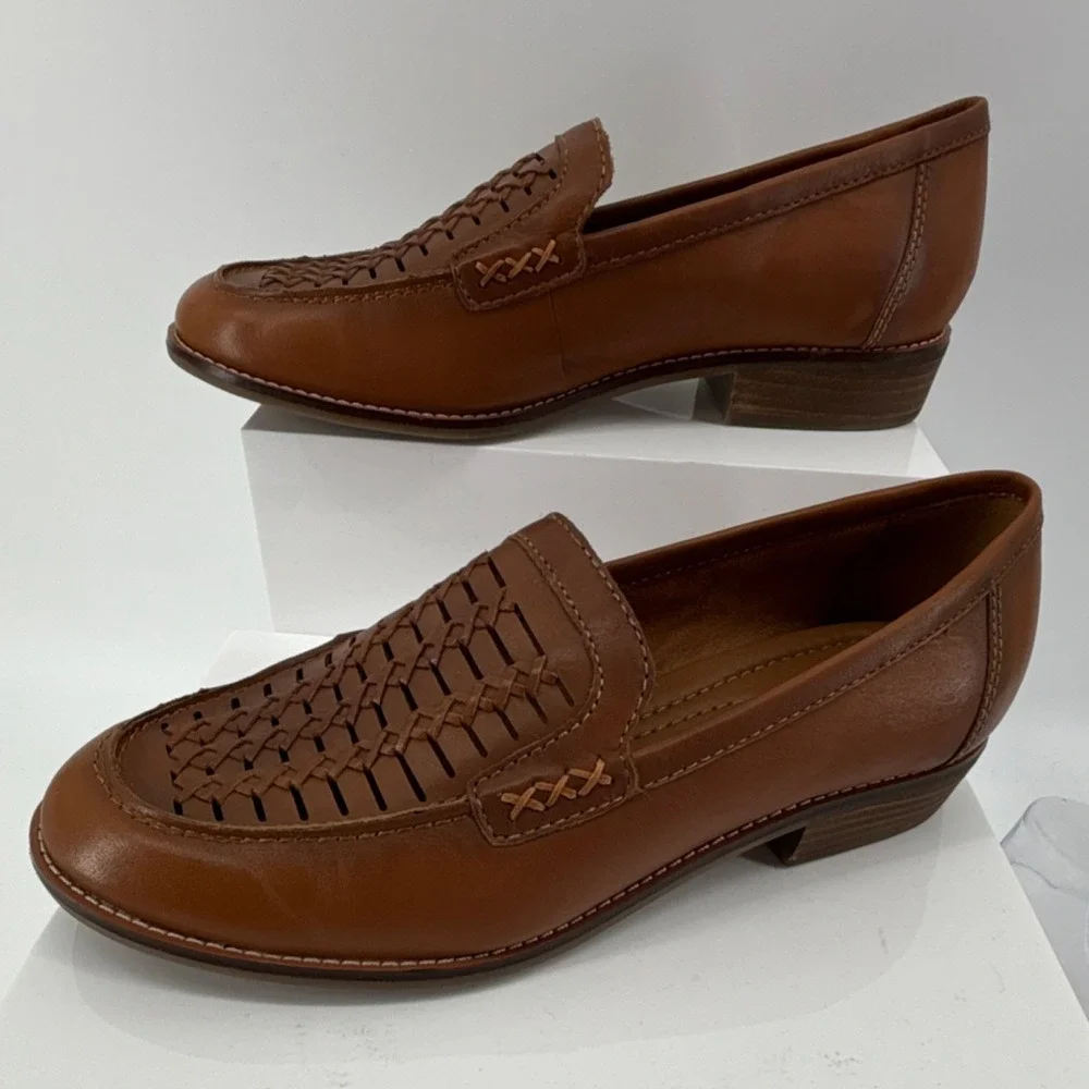 Earth Etelona Elona Round Toe Loafer Flat Women 7.5W Woven Leather Medium Brown